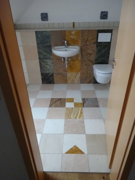 Preview: Gäste WC aus verschiedenen Natursteinsorten