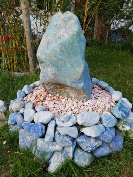 Lapislazuli Quellstein