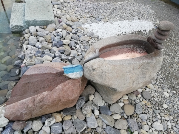 Porphyr-Quell mit Lapis